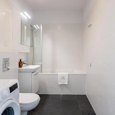 Urban - Luxury - 2 Bedrooms - Pereca Street *