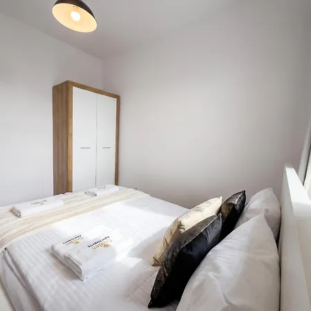 Апартаменти Urban - Luxury - 2 Bedrooms - Pereca Street *